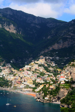 inhaletheinsanity:   Postiano Arienzo, Campania Italy  inshaAllah gonna take you here one day 