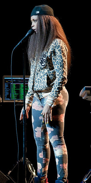 Sex allthickwomen:  Erykah Badu (the rest of pictures