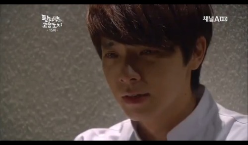 youjustgotberned:Donghae. Please don’t cry. :’(