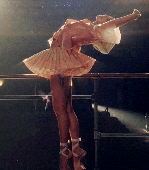 gagayeahbaby:  I’m gonna Marry The Night 