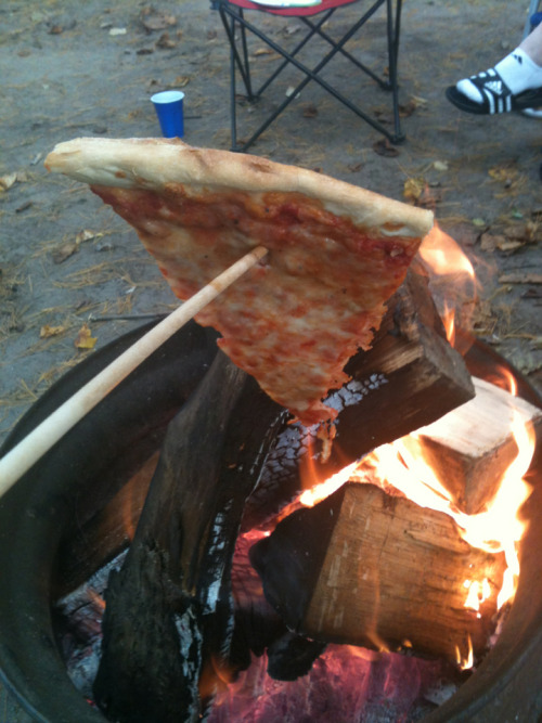 so-hip: semperfithefuckup: so-hip: i went camping over the weekend and this is me roasting pizza ove