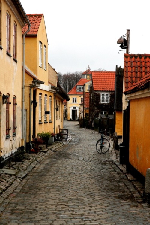 (via The way things used to be, a photo from Kobenhavn, East | TrekEarth)Dragør, Denmark