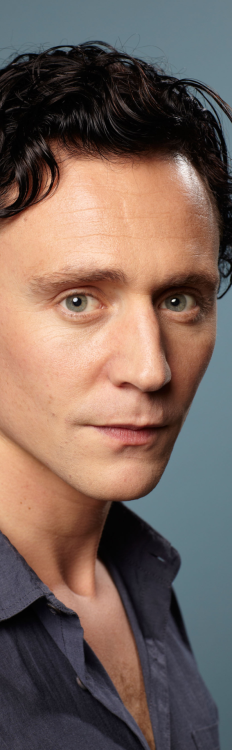 hiddles-is-my-division: Tom… your face… STAWP IT. Your eyes are like spring water, I c