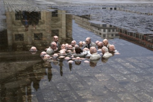 situationalstudent: showslow: Spanish sculptor Isaac Cordal  started the Cement 