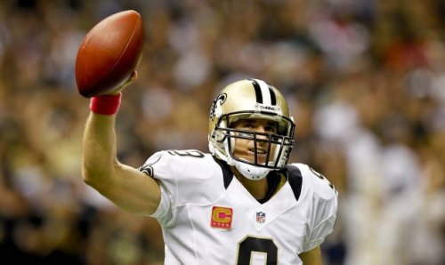 Drew Brees breaks Johnny Unitas’ record by throwing TD pass in 48th-straight game!  Now win th