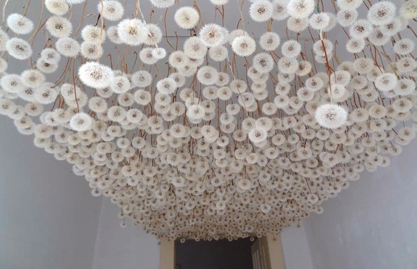 camminatore:  Regine Ramseier, a German artist, had the great idea to created a ‘Dandelion