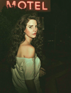 lesbian4lana:  At the set of her upcoming new music video, Ride 