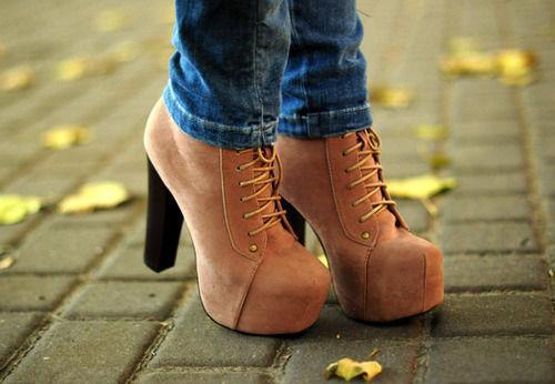 glitter-candy-fireworks:  Glamour blog! Click here for fabulous posts daily! **and i promote my followers to 7k+ if they ask**!