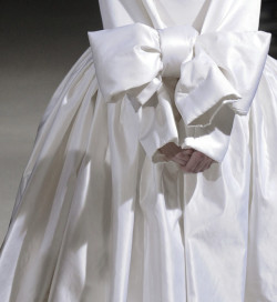 idreamofaworldofcouture:     Comme des Garçons Spring/Summer 2012    