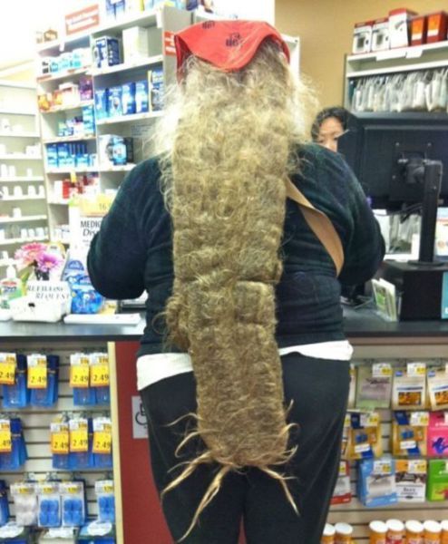 tltty:  ablogorsomething:  white dreads  for a second i thought that was a giant insect thing omfg