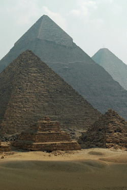 v0tum:  pyramids 