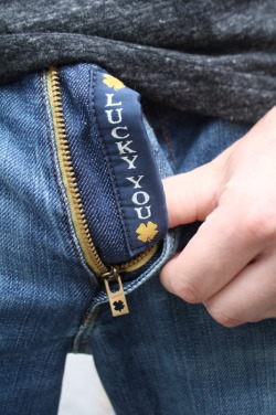 dicknurse:  this is the only nice thing about lucky jeans 