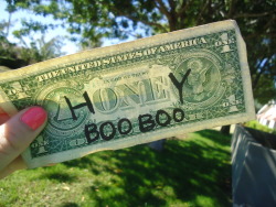 preachfood:  A dolla makes me holla (;