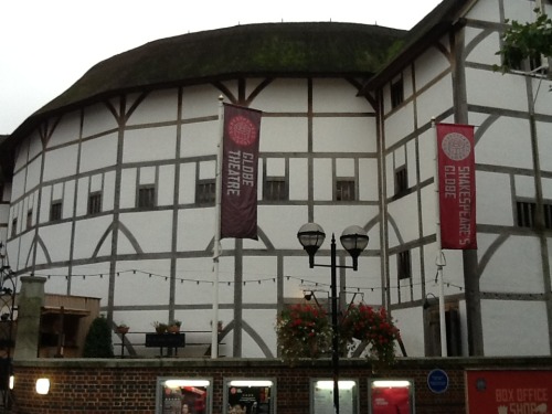 the-scottish-book: Shakespeare’s Globe Theatre The theatre’s magic, isn’t it? You 