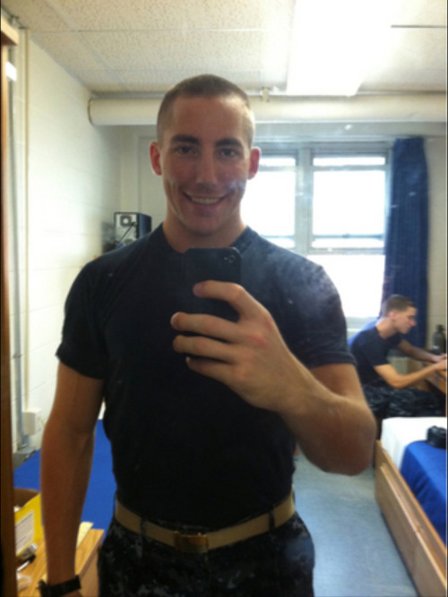 straightalphamen: Militaryboysunleashed: 23 year old Naval pilot in training from Pensacola FL. &nbs