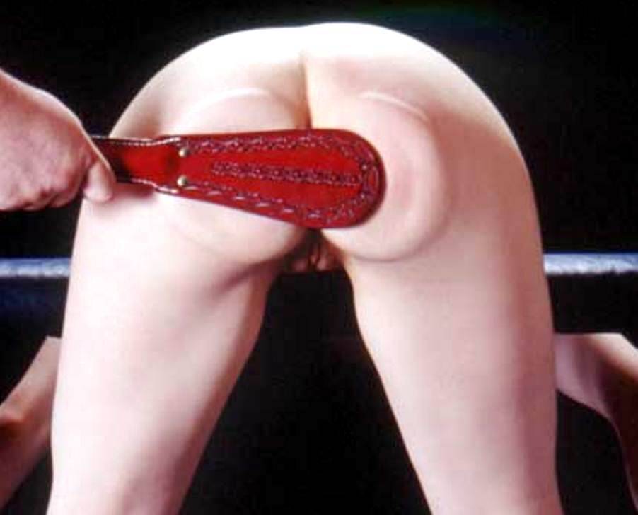 pretttyinpain:  submissiveginger: The Paddle.