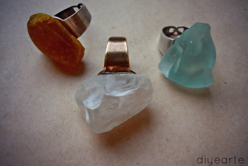 DIY Easy Rock Rings Tutorial from diyearte here.