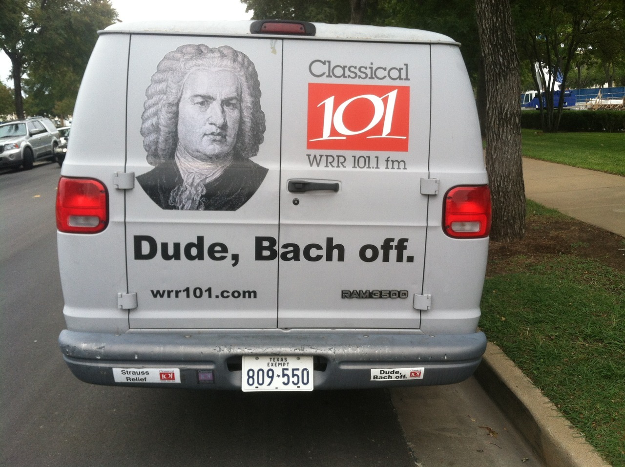 dut-dut-out:  wilwheaton:  joebagofdoughnuts:  bluesbell:  I can’t even Händel