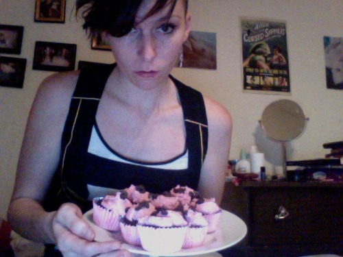 disastrouswoman:jackrad:odofemi:Just baked cupcakes.just eaten cupcake (by which i mean, they’re //s