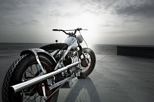 5pg:  1950 Nimbus Bobber  