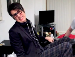 dan-phil-derps:  now you know what dan looks