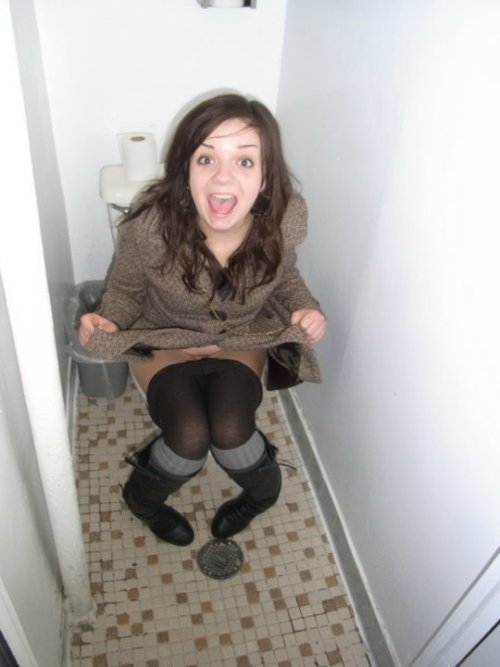 Porn Pics My friend Georgette on the toilet