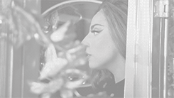 p-p-p-poker face, p-p-poker face