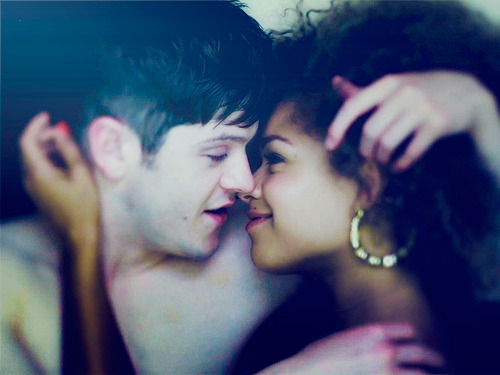 ettadunhambishop:  fangirl challenge ↳ 3/10 shows - Misfits  “Save me, Barry!”