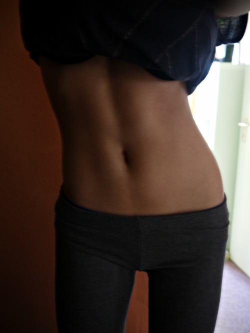 realgirlfitspothinspo:  Submitted by: binamyname.tumblr.com/ Damn girl!