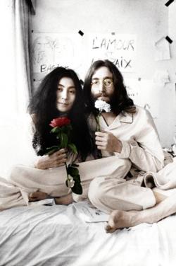 marzlovejoy:  Happy Birthday John Lennon 