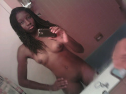 blackgfteen:  Bathroom self pic 