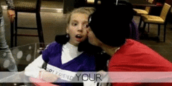 jerryon-demi:  smileiamyedi:  THIS BOY IS AMAZING REALLY.  puta que pariu gente =’]