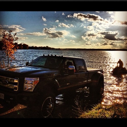 madsabout: Time to pull the water toys out of #lake  #kingranch#seadoo#ford#sunset (Taken with Insta