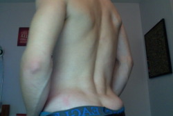 ahopefulltransmision:  Back dimples :)