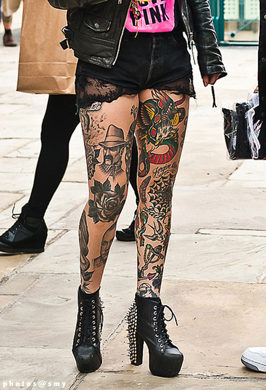 alxbngala:
“ London Tattoo Convention 2012 (by solamore)
”
Some dope Traditional work….soo sexy