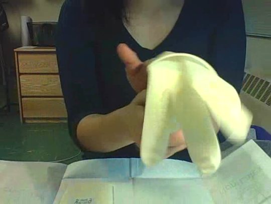 theglover:Trying on BioGel surgical gloves in a size 6! You actually get to hear me talk in this—but this is my weird oh-my-I’m-being-recorded voice, which sounds nothing like the real thing XD Once again, a huge thank you to the one who sent me these!