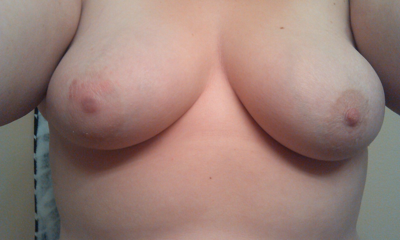 curvysubmissive:  Happy Topless Tuesday!(: #boobs #horny #sex #lesbian 