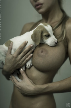 perfect-curves:  Puppy love.