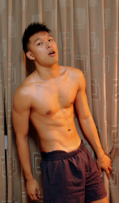 hunksinsingapore:  Jesmen Ong is pretty skanky