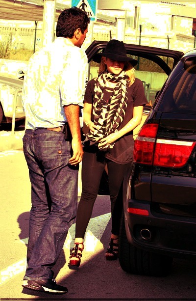 iheartshakira:  Shakira is in Baku already rehearsing for her concert!