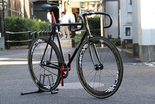 patthered: pandalovenet:  CINELLI GAZZETTA×Italian Custom Bike |  sex