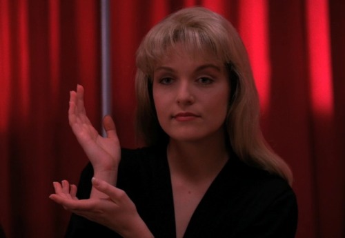 Laura Palmer’s hand gestures in “Episode 29” during The Red Room and Black Lodge s