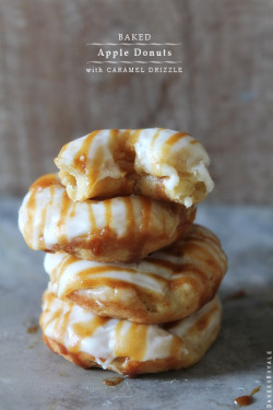 gastrogirl:  baked apple doughnuts with caramel