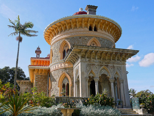 The romantic neo-gothic palace of Monserrate in Sintra, Portugal (by kkmarais).