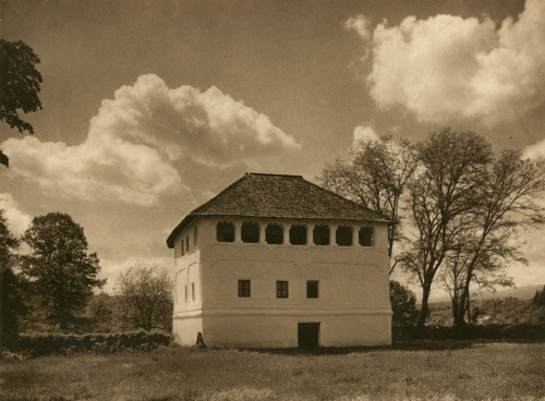 Măldărești Kula, Vâlcea county, Romania photo by Kurt Hielscher, from the album Rumänien