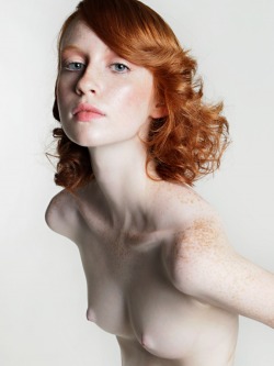 makesmydickhard:  Hot freckled redhead and