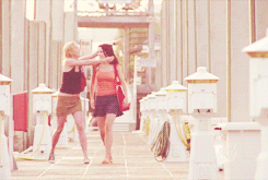 countless-lovers-under-cover:one tree hill 30 day challengeday 4. favorite friendshipbreyton (brooke
