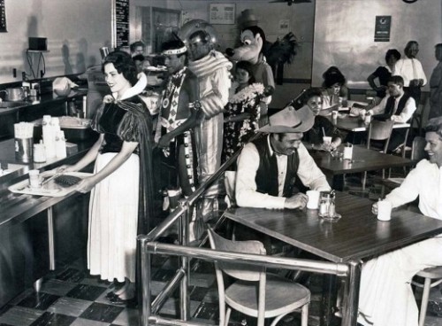 sombreboite:  Disneyland’s backstage cafeteria, 1961 