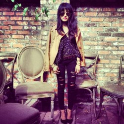 lusttforlifeblog:  Wearing reflective aviators from @TheCaravan @LoversandFriends blouse @PacSun jeans and @PourLaVictoire heels  (Taken with Instagram)