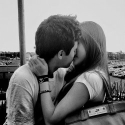 Kiss me like you wanna be loved ❤